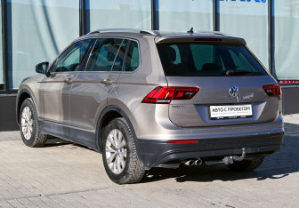 Подержанный автомобиль Volkswagen Tiguan 2018 года (3 фото)