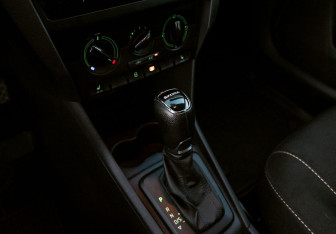 Подержанный автомобиль Skoda Rapid Liftback 2019 года (10 фото)