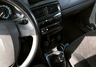 Подержанный автомобиль LADA (ВАЗ) Priora Hatchback 2014 года (10 фото)