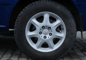 Подержанный автомобиль Mercedes-Benz Viano 2010 года (19 фото)