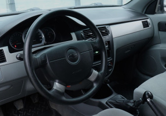 Подержанный автомобиль Chevrolet Lacetti Sedan 2011 года (9 фото)