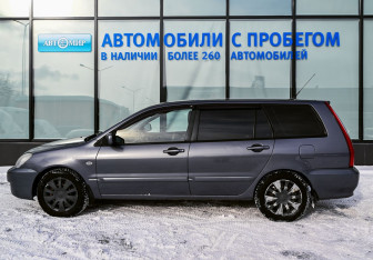 Подержанный автомобиль Mitsubishi Lancer Wagon 2006 года (2 фото)