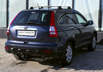 Подержанный автомобиль Honda CR-V 2008 года (5 фото)