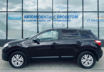 Подержанный автомобиль Nissan Qashqai 2013 года (2 фото)