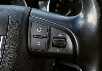 Подержанный автомобиль Skoda Superb Liftback 2011 года (13 фото)