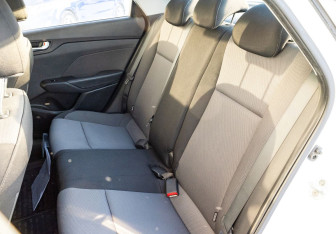 Подержанный автомобиль Hyundai Solaris Sedan 2017 года (19 фото)