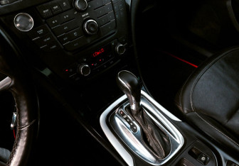 Подержанный автомобиль Opel Insignia Sedan 2013 года (9 фото)