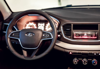 Подержанный автомобиль LADA (ВАЗ) Vesta Sedan 2023 года (18 фото)