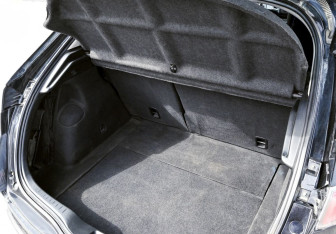 Подержанный автомобиль Honda Civic Hatchback 2008 года (22 фото)