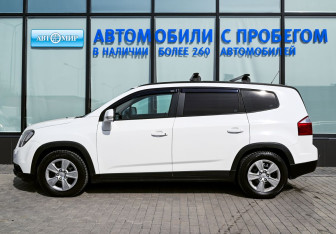 Подержанный автомобиль Chevrolet Orlando 2013 года (2 фото)