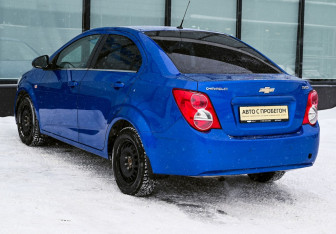 Подержанный автомобиль Chevrolet Aveo Sedan 2012 года (3 фото)