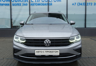 Подержанный автомобиль Volkswagen Tiguan 2021 года (8 фото)