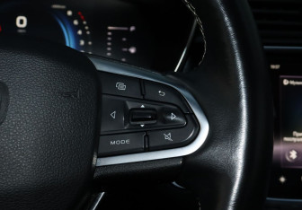 Подержанный автомобиль Geely Atlas Pro 2022 года (14 фото)