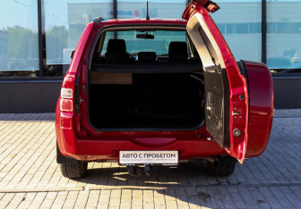Подержанный автомобиль Suzuki Grand Vitara 2008 года (19 фото)