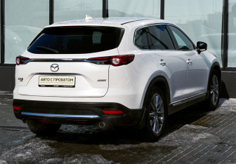 Подержанный автомобиль Mazda CX-9 2018 года (5 фото)