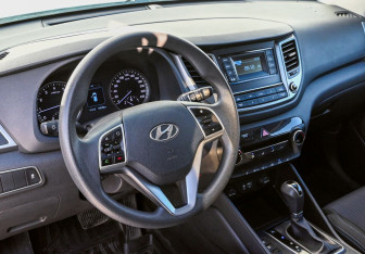 Подержанный автомобиль Hyundai Tucson 2016 года (14 фото)