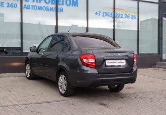Подержанный автомобиль LADA (ВАЗ) Granta Sedan 2021 года (3 фото)