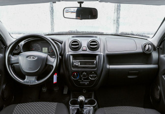 Подержанный автомобиль LADA (ВАЗ) Granta Sedan 2017 года (12 фото)