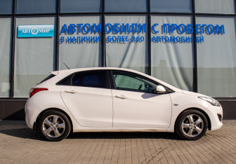 Подержанный автомобиль Hyundai i30 Hatchback 2013 года (6 фото)