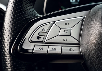 Подержанный автомобиль Forthing T5 EVO 2022 года (15 фото)