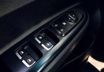 Подержанный автомобиль Kia Rio Sedan 2020 года (13 фото)