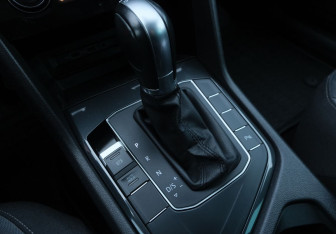 Подержанный автомобиль Volkswagen Tiguan 2018 года (13 фото)