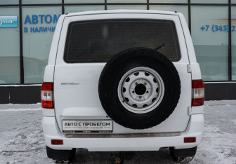 Подержанный автомобиль УАЗ Patriot 2017 года (4 фото)