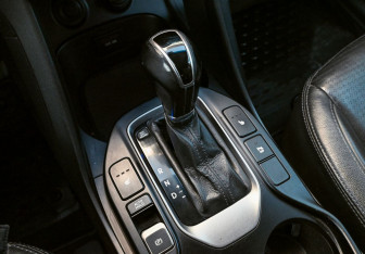 Подержанный автомобиль Hyundai Santa Fe 2013 года (15 фото)