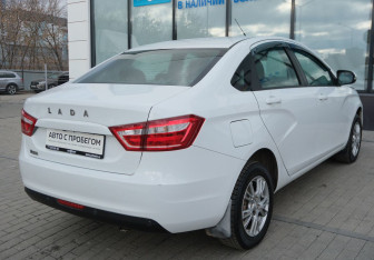 Подержанный автомобиль LADA (ВАЗ) Vesta Sedan 2017 года (5 фото)