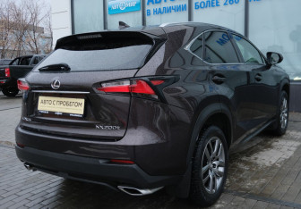 Подержанный автомобиль Lexus NX 2015 года (5 фото)