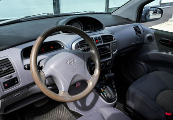 Подержанный автомобиль Hyundai Matrix 2004 года (14 фото)