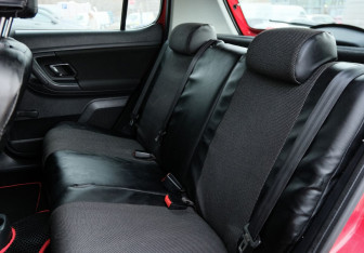 Подержанный автомобиль Skoda Fabia Hatchback 2012 года (18 фото)