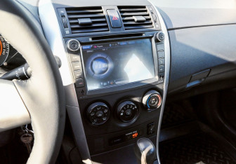 Подержанный автомобиль Toyota Corolla Sedan 2012 года (10 фото)