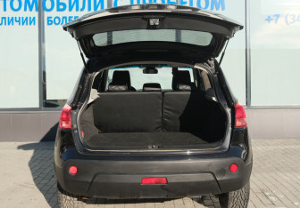 Подержанный автомобиль Nissan Qashqai 2008 года (18 фото)