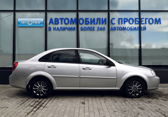 Подержанный автомобиль Chevrolet Lacetti Sedan 2011 года (6 фото)