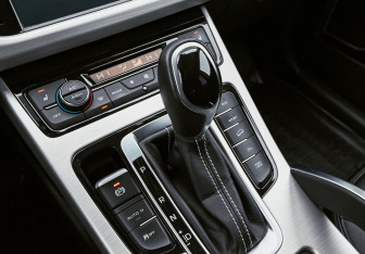 Подержанный автомобиль Geely Atlas 2021 года (16 фото)