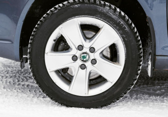 Подержанный автомобиль Skoda Octavia Liftback 2012 года (21 фото)