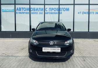 Подержанный автомобиль Volkswagen Polo Sedan 2013 года (8 фото)