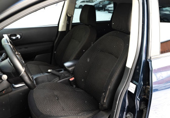 Подержанный автомобиль Nissan Qashqai 2008 года (9 фото)