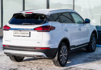 Подержанный автомобиль Geely Atlas Pro 2021 года (5 фото)