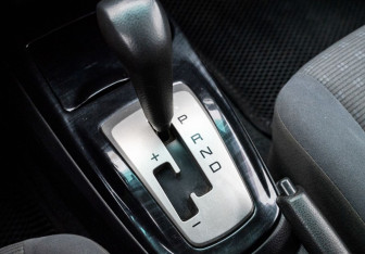 Подержанный автомобиль Mitsubishi Lancer Sedan 2004 года (14 фото)