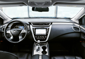 Подержанный автомобиль Nissan Murano Suv 2017 года (10 фото)
