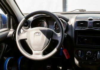 Подержанный автомобиль LADA (ВАЗ) Granta Sedan 2022 года (18 фото)
