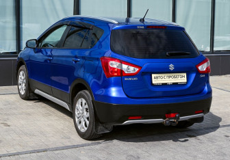 Подержанный автомобиль Suzuki SX4 Hatchback 2014 года (3 фото)