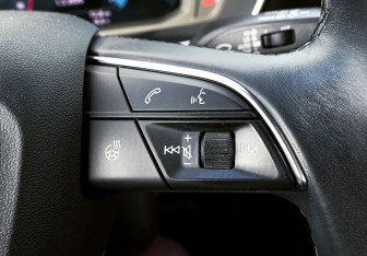 Подержанный автомобиль Audi Q3 2020 года (14 фото)