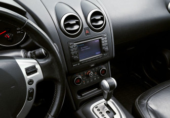 Подержанный автомобиль Nissan Qashqai 2013 года (9 фото)