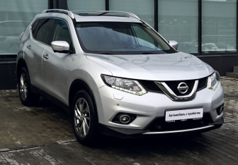 Подержанный автомобиль Nissan X-Trail 2016 года (7 фото)