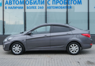 Подержанный автомобиль Hyundai Solaris Sedan 2013 года (2 фото)