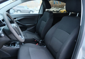 Подержанный автомобиль LADA (ВАЗ) Vesta Sedan 2019 года (16 фото)