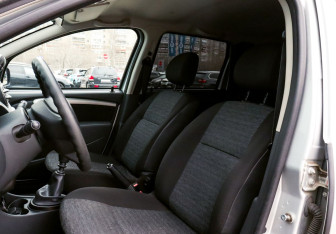 Подержанный автомобиль Renault Duster 2014 года (14 фото)